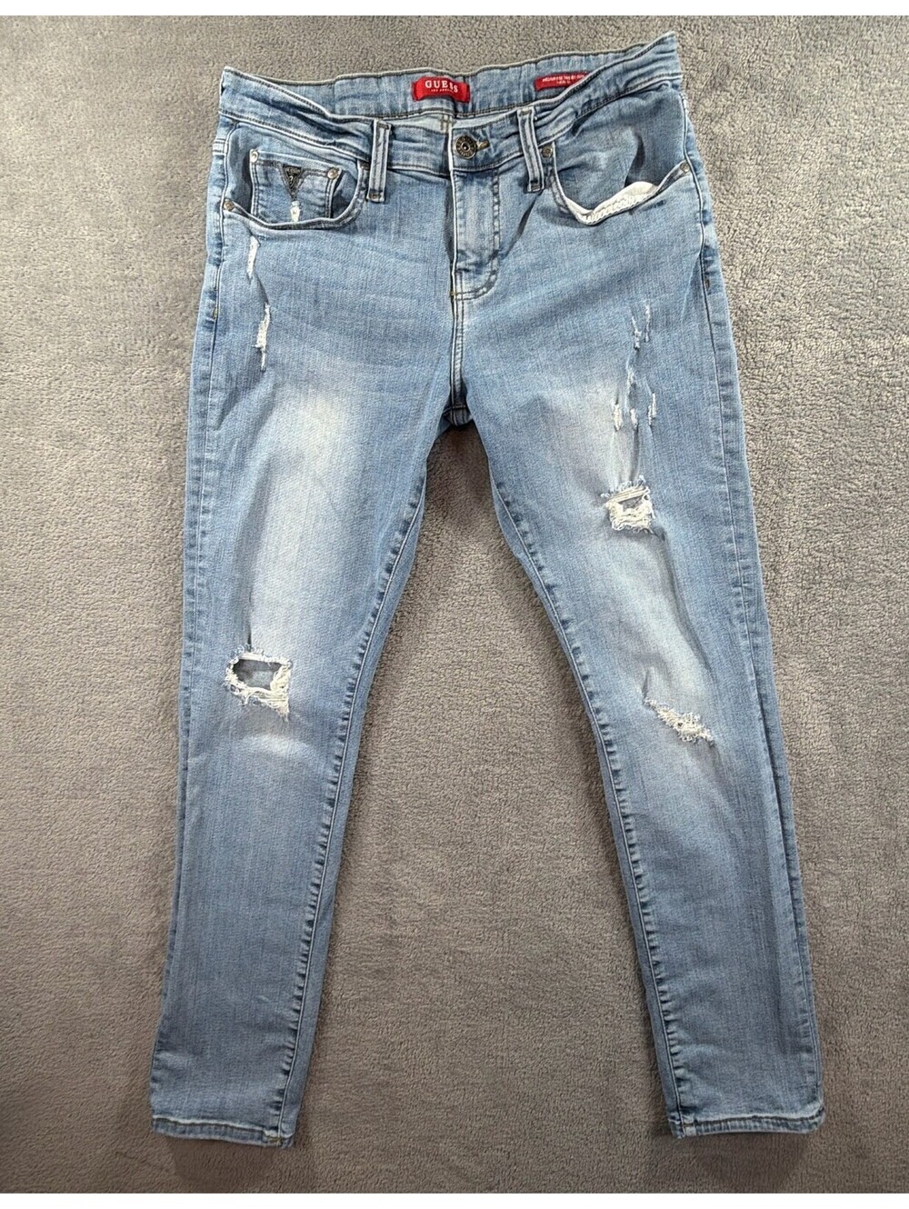 Guess Light Blue Distressed Skinny Jeans Size 33x32